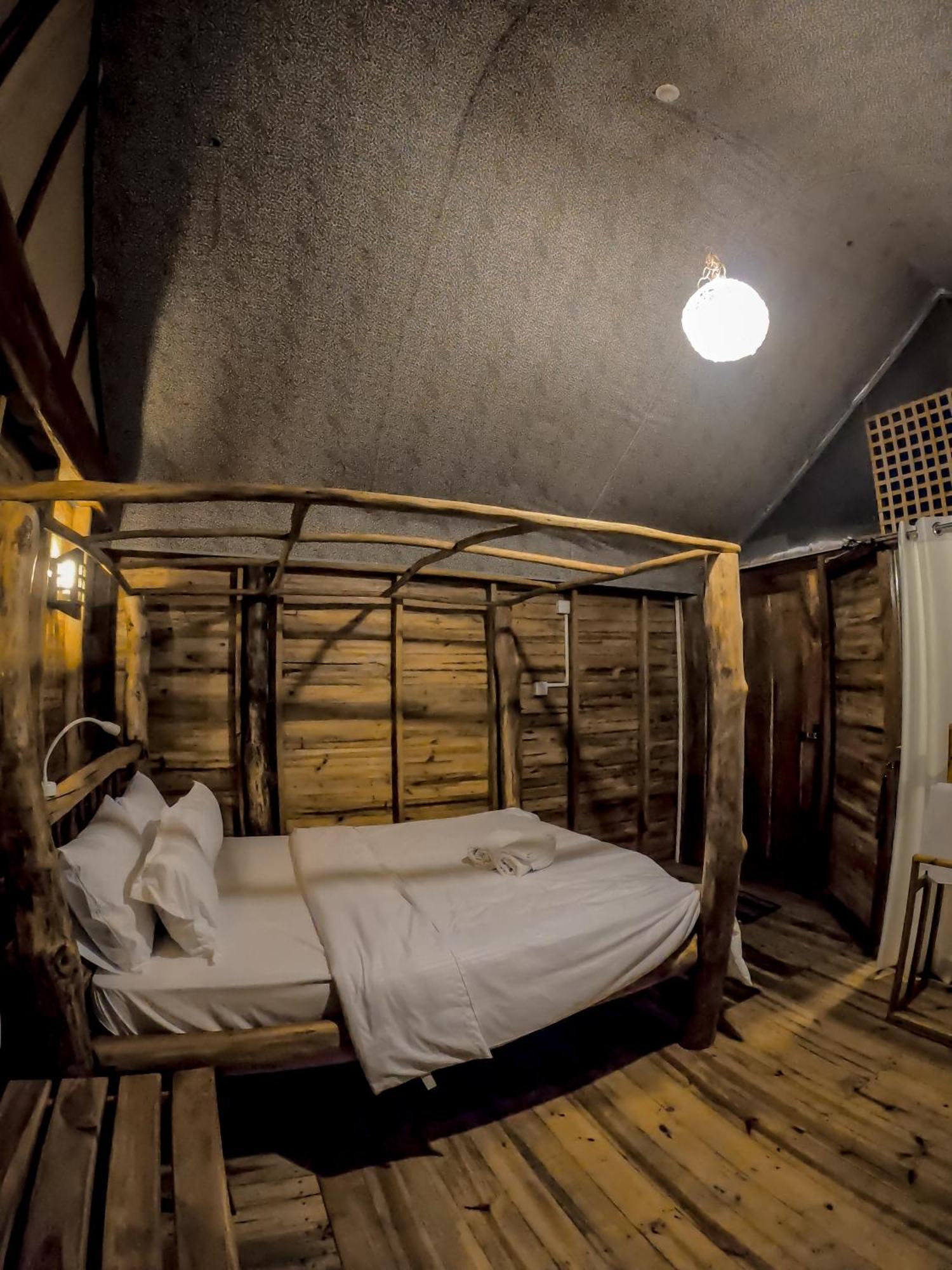 Lamiaceae Wood Cabin Ella Eksteriør bilde