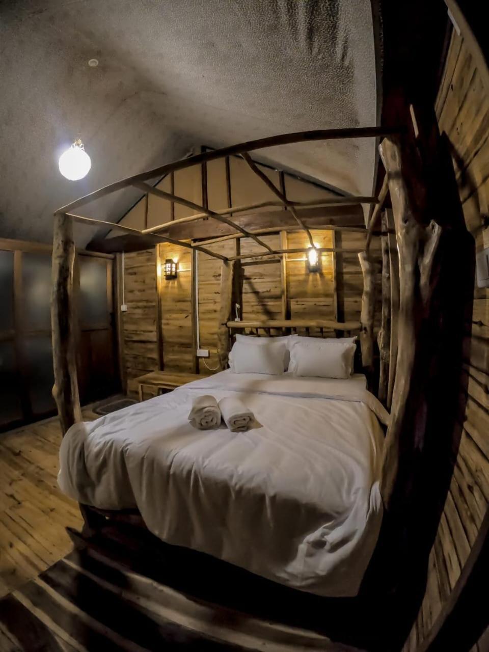Lamiaceae Wood Cabin Ella Eksteriør bilde
